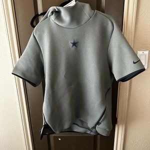 Dallas Cowboys Nike on field short sleeve hoodie - Large